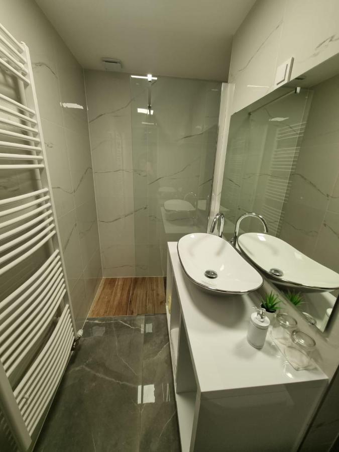 Apartman Simic Apartment Osijek Exterior photo